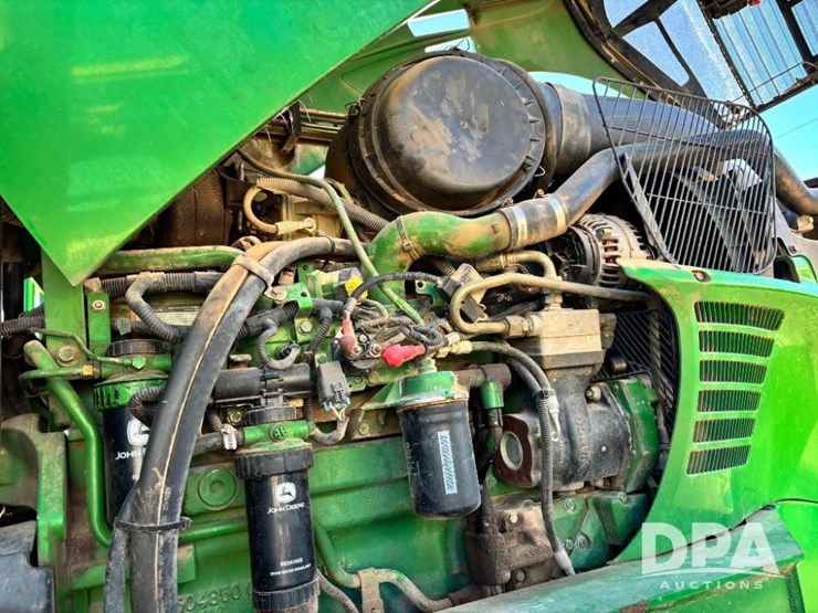 2013-john-deere-4830-image-34