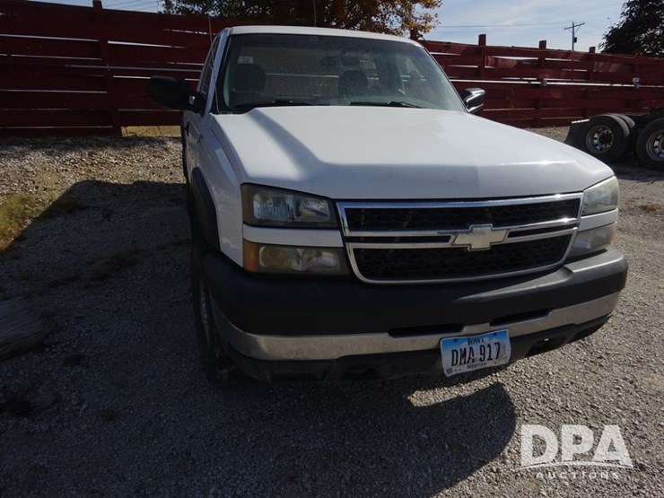 2006-chevrolet-2500hd-image-6