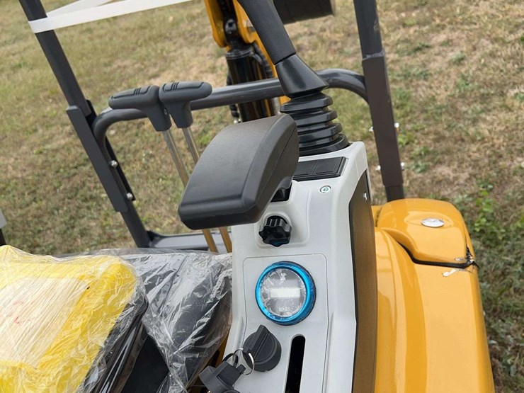 mini-excavator-qk20r-image-25