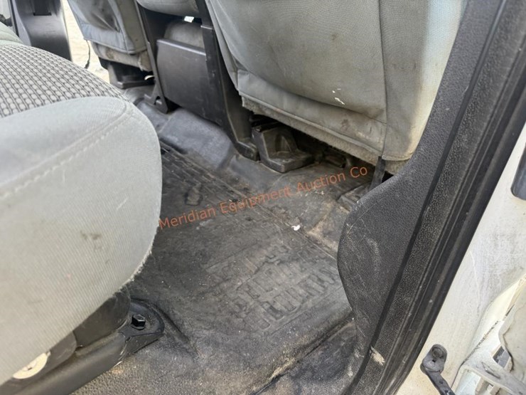 2015-ford-f350-xlt-image-33