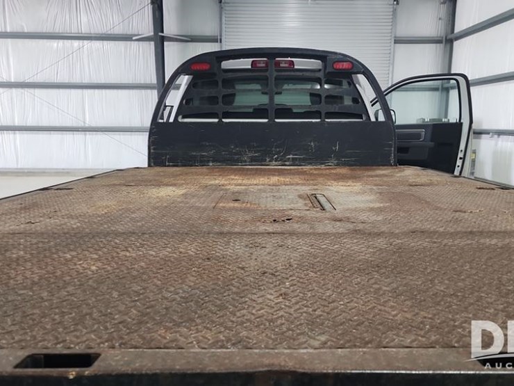 2015-dodge-ram-5500-image-14