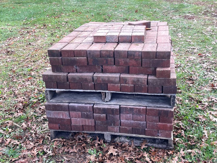 #6615-•-red-and-black-patio-pavers-image-4