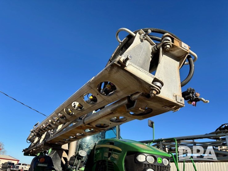 2013-john-deere-4830-image-107