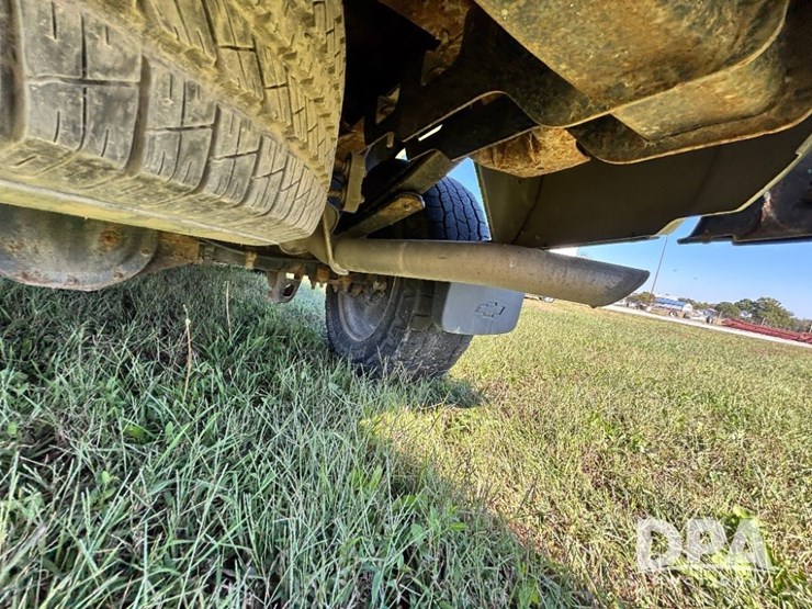 2018-chevrolet-silverado-image-32