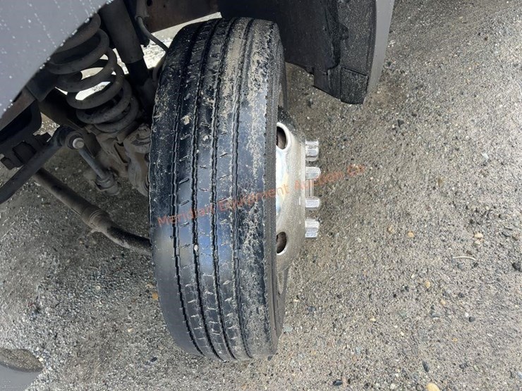 2005-ford-f550-image-9