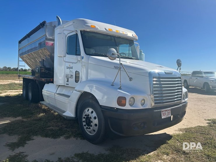 2006-freightliner-century-dry-truck-(cp1180-unit-16052)-image-9