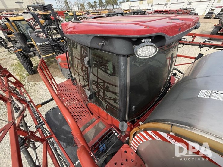 2020-case-ih-trident-5550-image-55