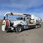 2017 MACK GRANITE GU713