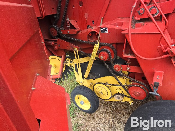 new-holland-660-image-19