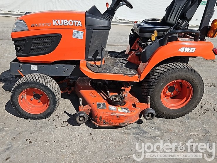 2015-kubota-bx2370-image-11