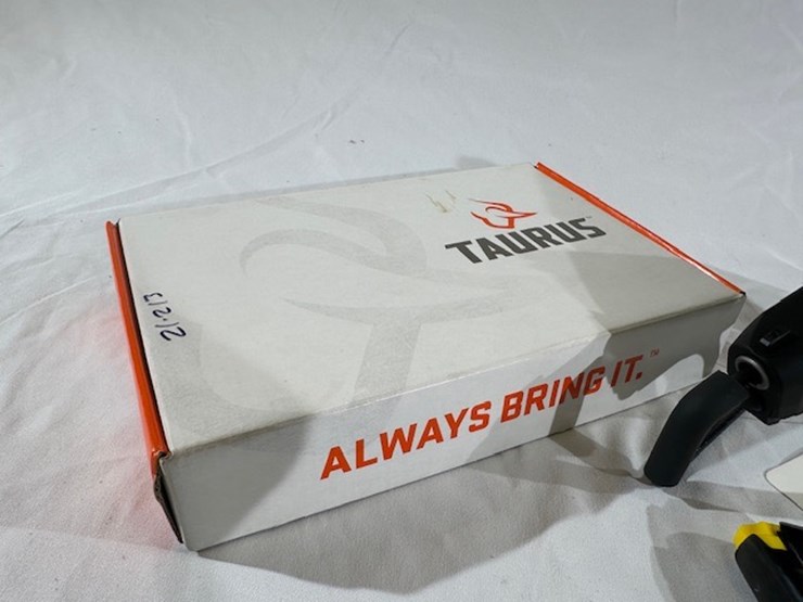 #2025-00068-•-taurus-g3c-pistol-image-3