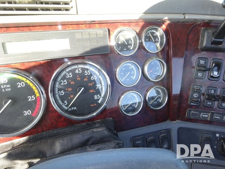 2018-freightliner-coronado-day-cab-glider-truck-(pz13996,-unit-773)-image-101