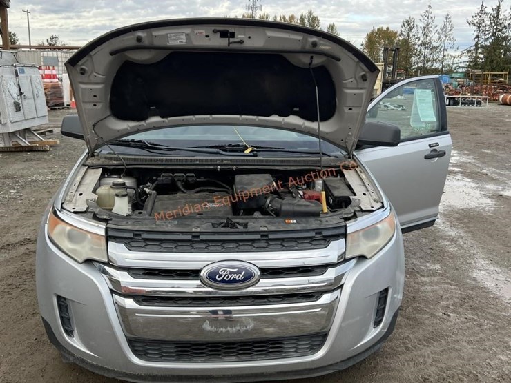 2011-ford-edge-image-24