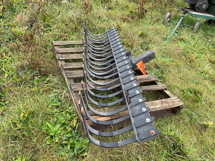 #8148-•-hitch-mounted-rake-image-7