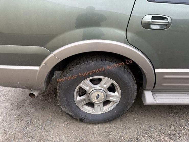 2003-ford-expedition-image-24