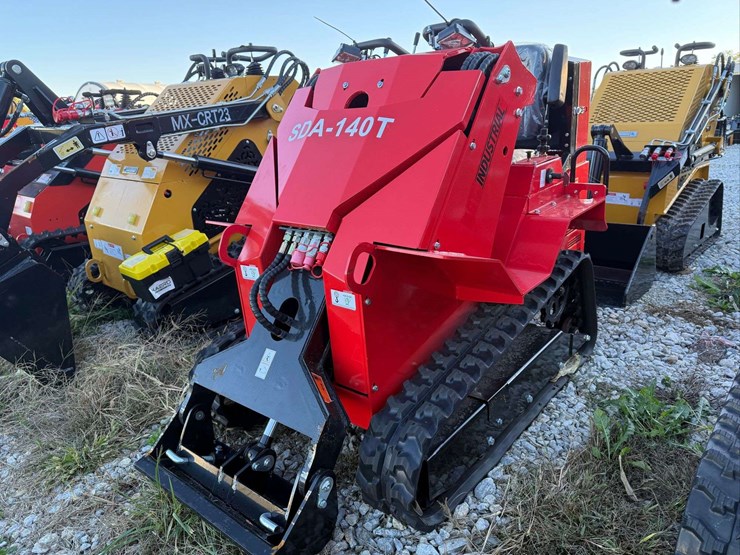 agt-sda-140t-mini-track-loader-image-2