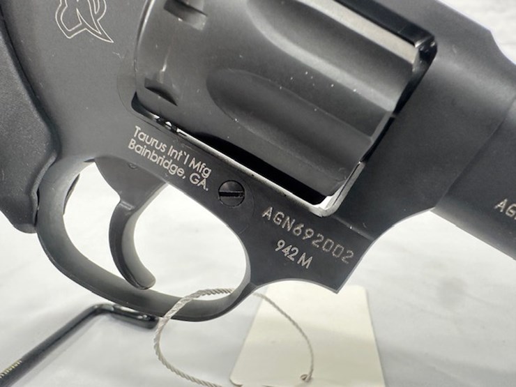 #2025-00067-•-taurus-942m-revolver-image-21