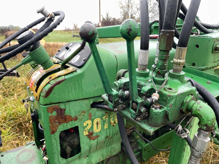 john-deere-2010-image-22