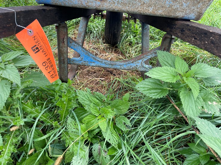 #8139-•-wheelbarrow-image-6