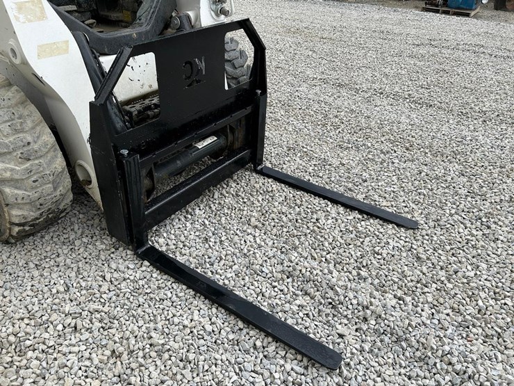 kit-container-42"-mini-skid-steer-forks-image-3