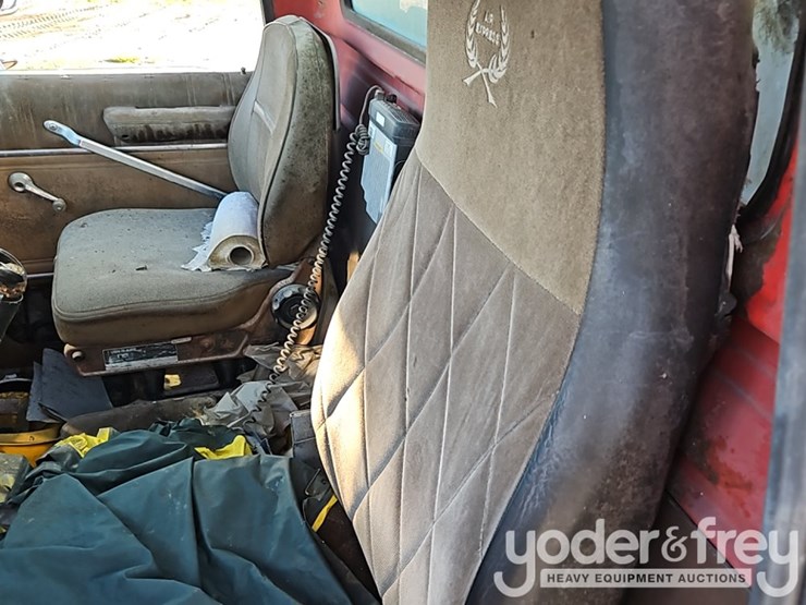 1988-ford-l8000-image-29