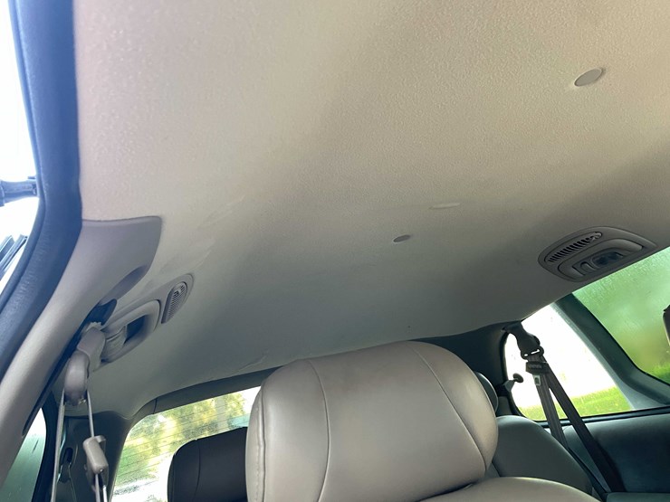 1999-chrysler-town-&-country-image-115