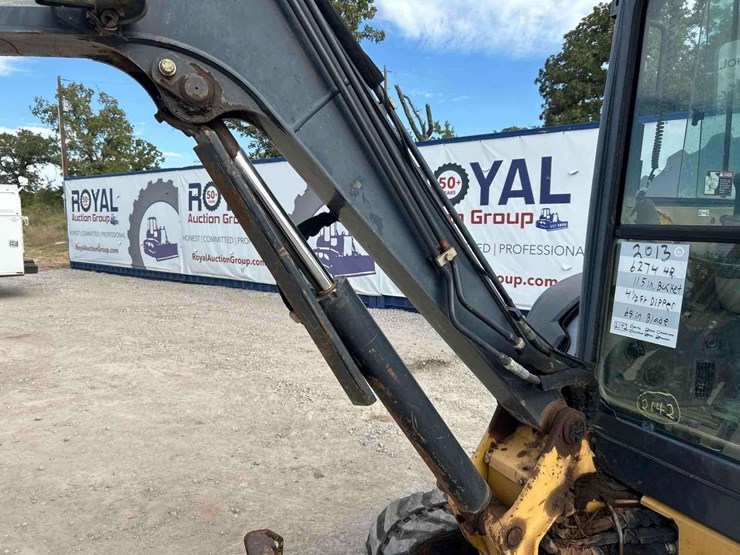 2013-deere-35d-image-19