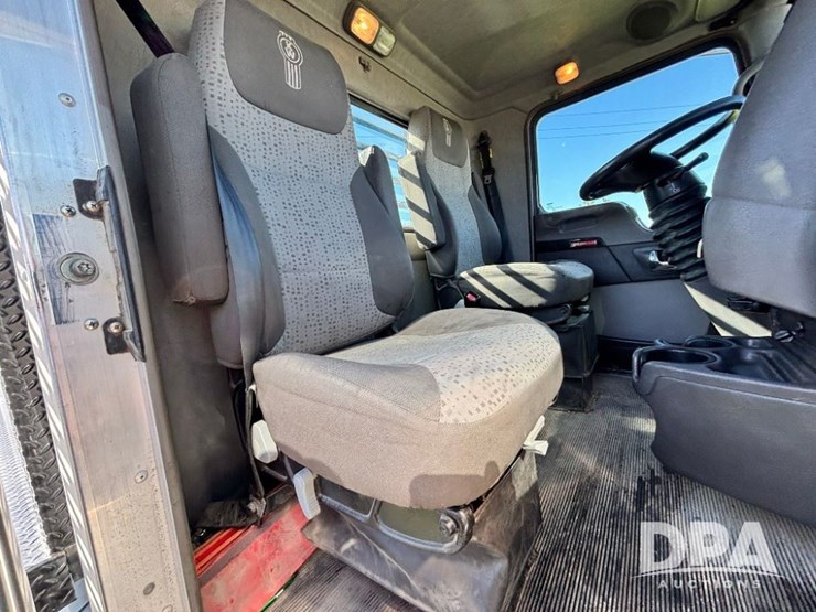 2013-kenworth-t370-image-69