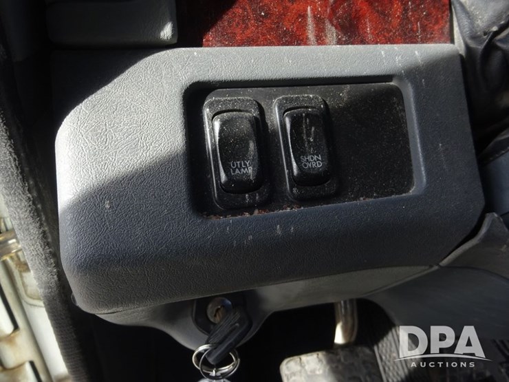 2018-freightliner-coronado-day-cab-glider-truck-(pz13985,-unit-775)-image-108