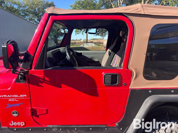 1997-jeep-wrangler-sport-image-13