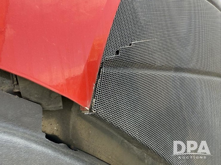 2020-case-ih-trident-5550-image-50