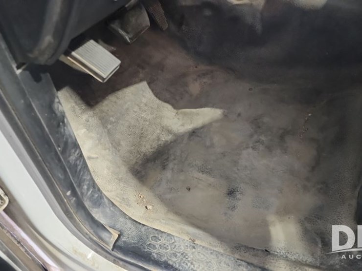 2015-dodge-ram-5500-image-36