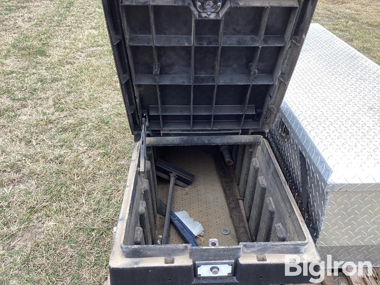 john-deere-24-image-12