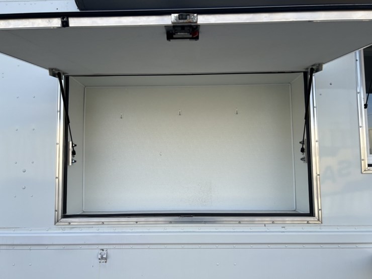 2006-freightliner-mt45-image-27