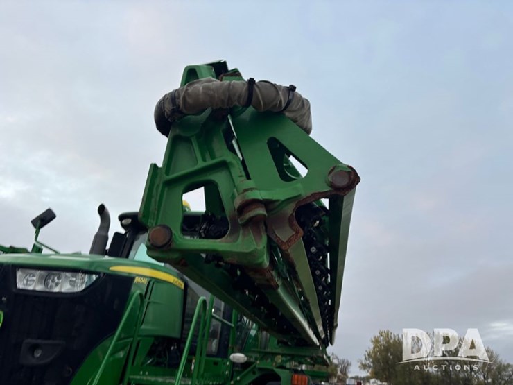 2018-john-deere-r4045-image-26
