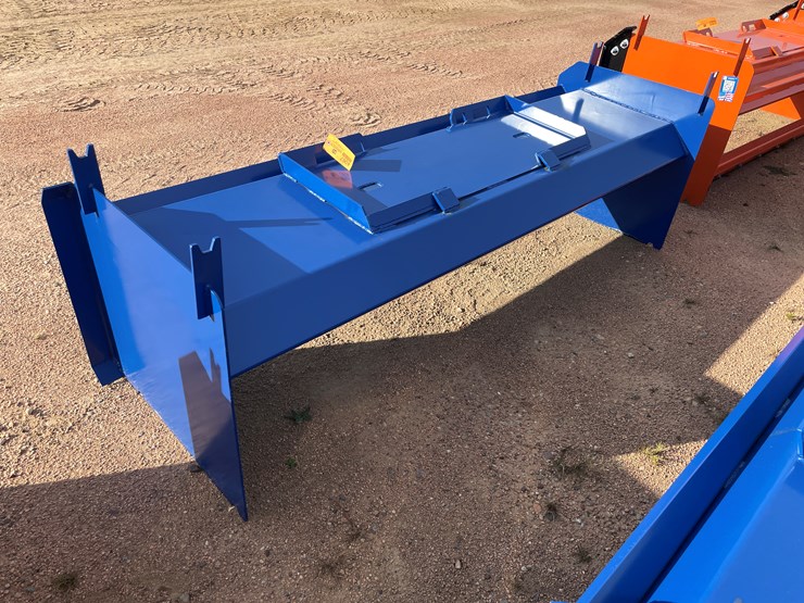 #4067-•-8'-snow-pusher-attachment-image-1