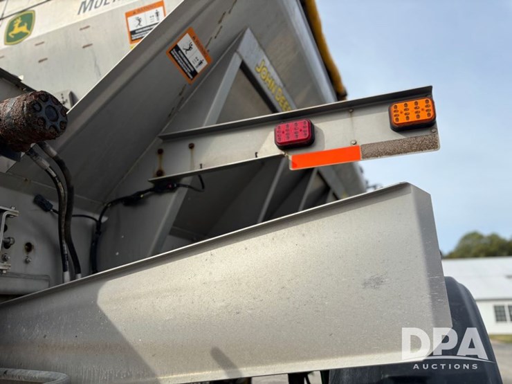 2019-john-deere-r4038-image-68