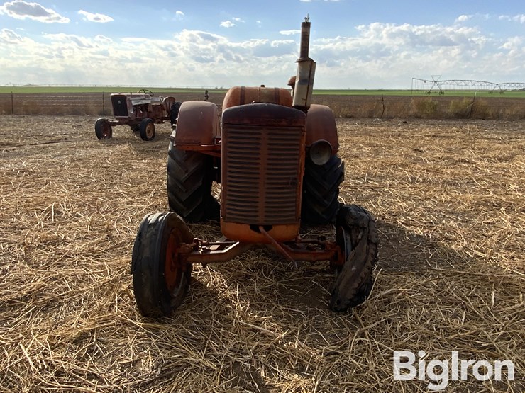 case-la-2wd-tractor-image-2