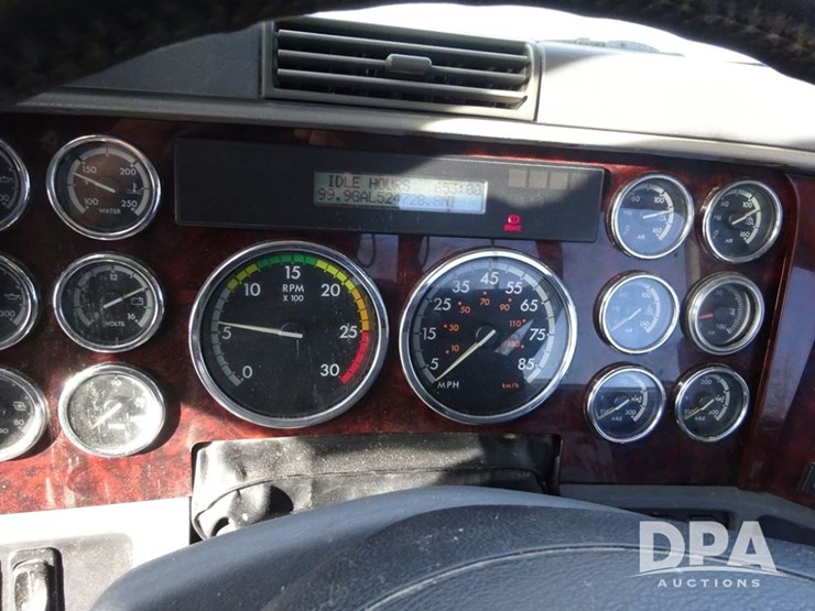 2018-freightliner-coronado-day-cab-glider-truck-(pz13985,-unit-775)-image-112