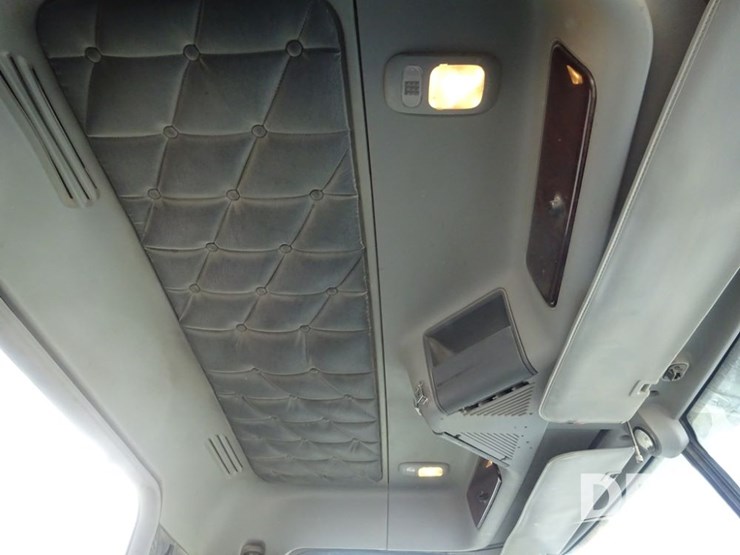 2016-freightliner-coronado-day-cab-glider-truck-(pz13983,-unit-716)-image-87