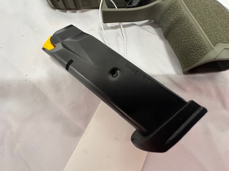 #2025-00062-•-taurus-gx4-pistol-image-48