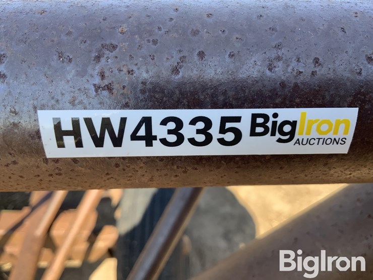 blattner-3-bale-hay-feeder-wagon-image-19