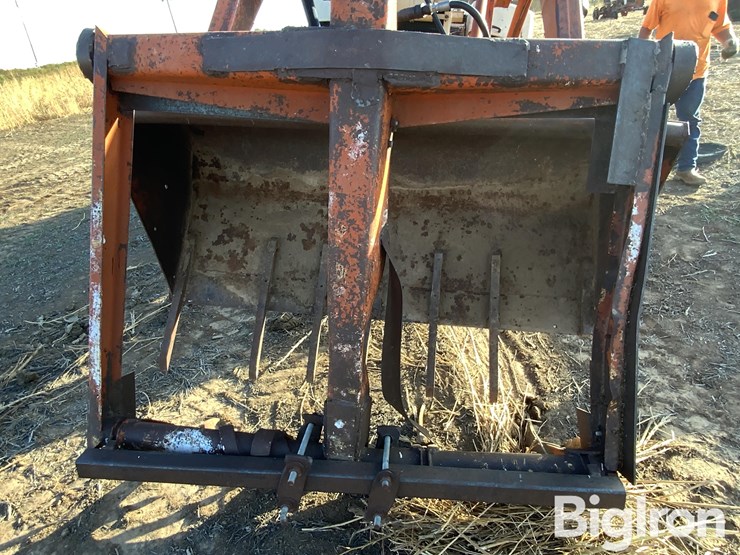 case-1032-2wd-tractor-image-14