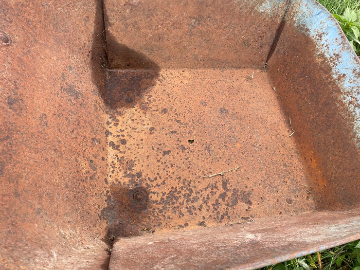 #8139-•-wheelbarrow-image-7