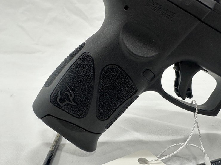 #2025-00037-•-taurus-g3c-pistol-image-21