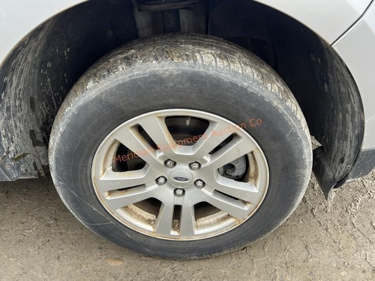 2011-ford-edge-image-11