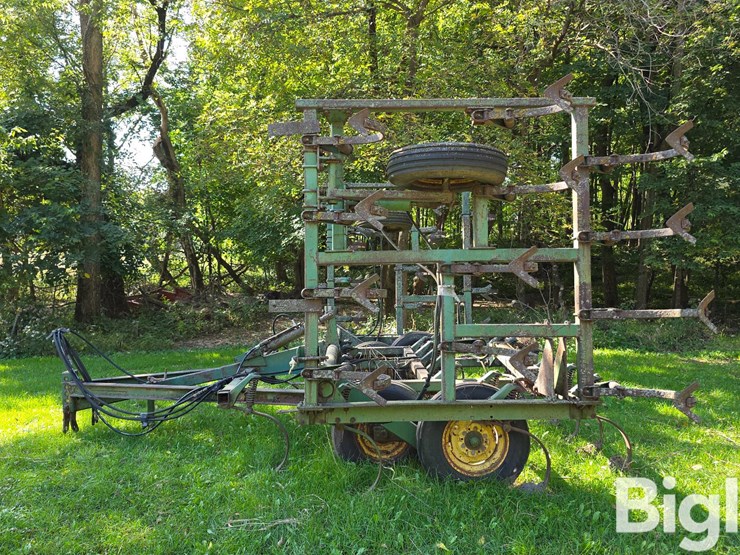 john-deere-1010-image-8