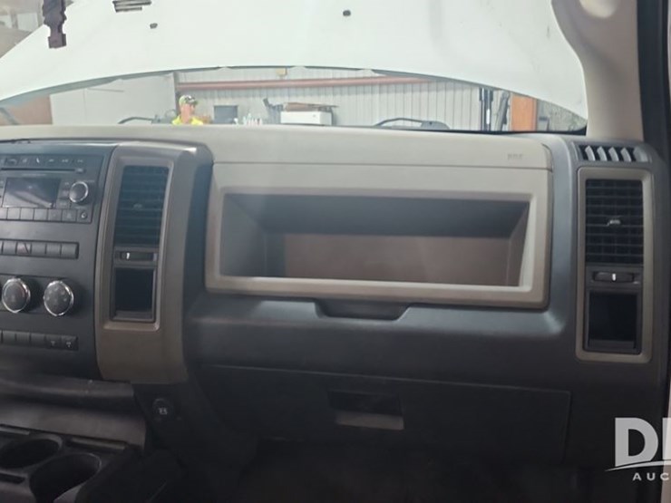 2012-dodge-ram-5500-image-37