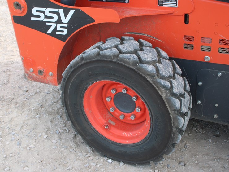 2023-kubota-ssv75-image-49