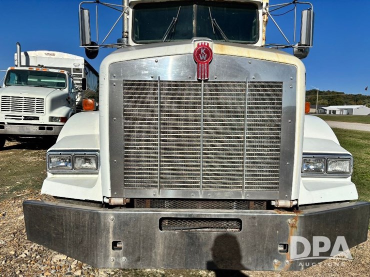 2007-kenworth-t800-image-18